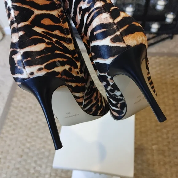 NINE WEST FHAYLA 💥NEW IN BOX💥 POINTED TOE BOOTIE,BLACK MULTI PONY 6M - Picture 16 of 16